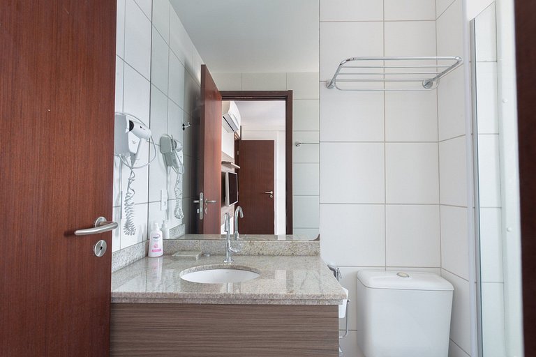 Luxuoso Flat de 2 qts ao lado do CASV e do Riomar