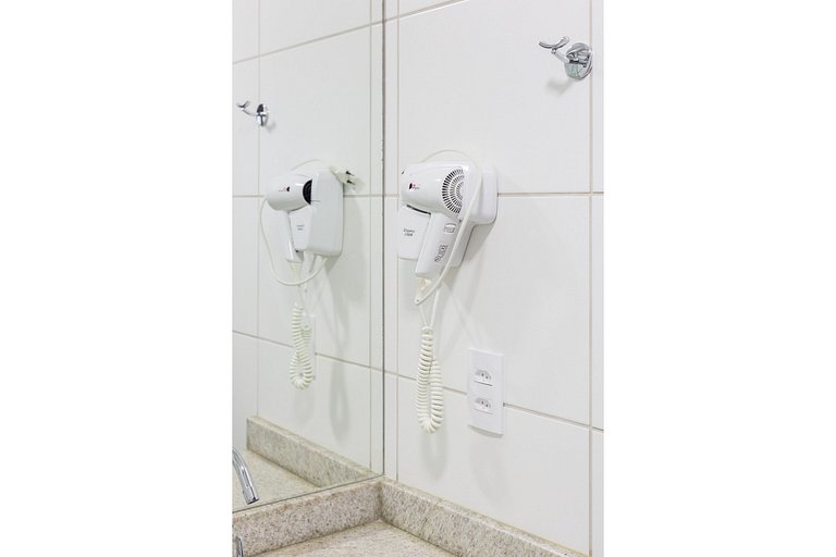 Luxuoso Flat de 2 qts ao lado do CASV e do Riomar