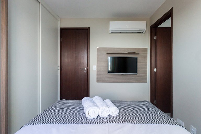 Luxuoso Flat de 2 qts ao lado do CASV e do Riomar