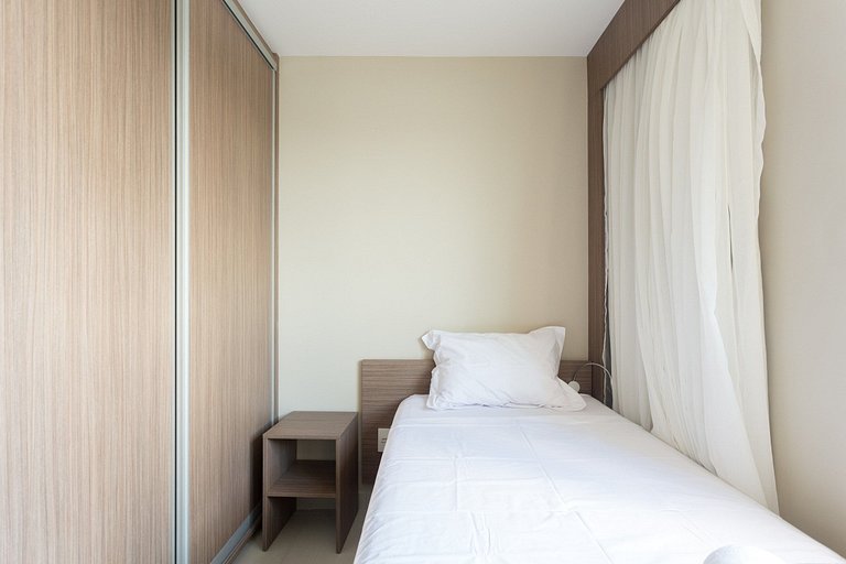 Luxuoso Flat de 2 qts ao lado do CASV e do Riomar